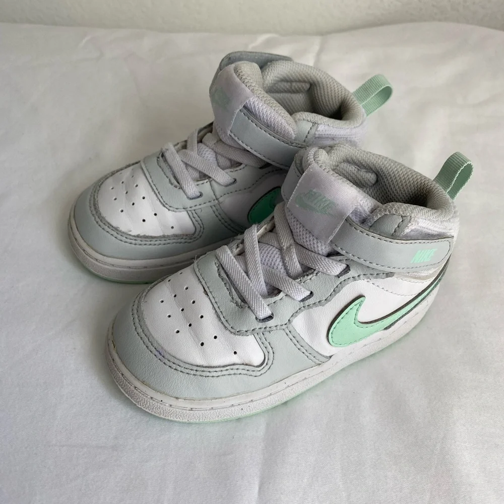 NIKE Toodler Unisex Nike Court Borough Mid 2 Mint Sneakers Size 8C/14 cm